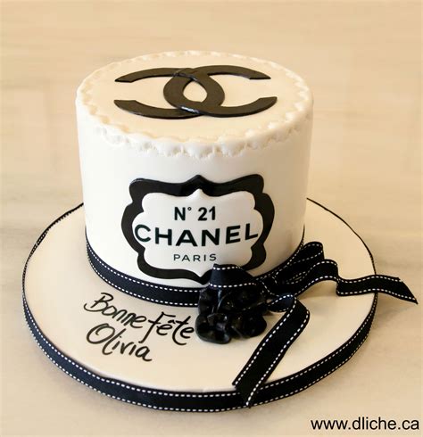 chanel logo cake|chanel cake designs.